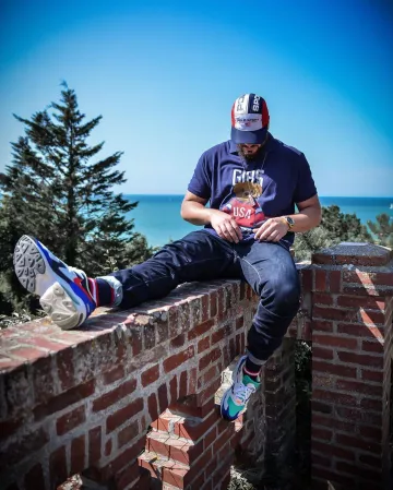 Nike Air Max2 Light SP on the account Instagram of @tonton_gibs