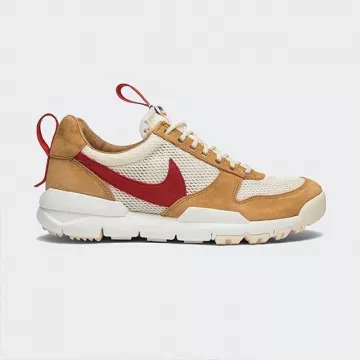 TOM SACHS X NIKE en la cuenta de Instagram de @klekt