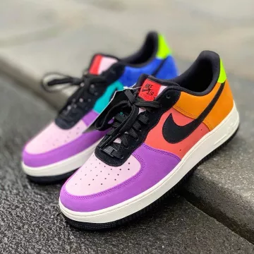 Sneakers sur le compte Instagram de @larrydeadstock