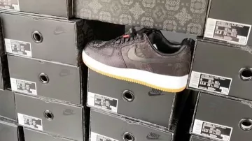 CLOT X NIKE account on the Instagram of @klekt