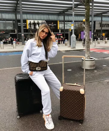 Balenciaga White And Orange Track Trainers de Tia Lineker en la cuenta de Instagram @tialineker