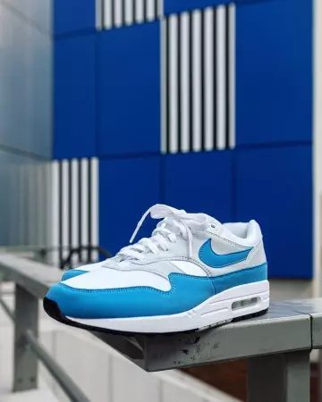 Air max 1 blue sur le compte Instagram de @byjifi