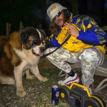 Air Max 95 Corduroy Plume of Lorenzo on the account Instagram of @el_larrygarcia