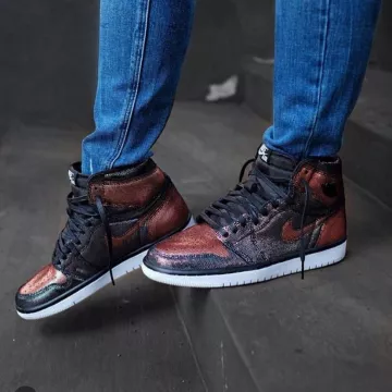 Jordan 1 Retro High Fearless Metallic Rose Gold (W) sur le compte Instagram de @jordan1squad