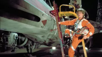 El casco de piloto de Luke Skywalker (Mark Hamill) en Star Wars