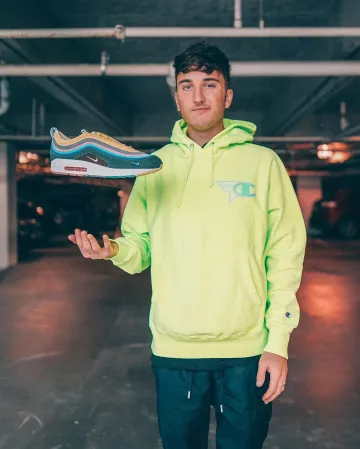 Sneakers Nike Air Max 1/97 Sean Wotherspoon Harrison Nevel on the account Instagram of @harrisonnevel