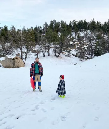 The pair of Nike Air Force 1 Low Off-White Volt Nash, the son of Sean Wotherspoon on the account Instagram of @sean_wotherspoon