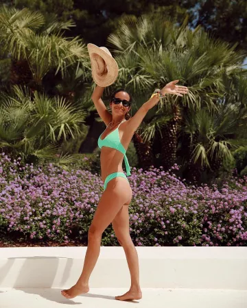Haut de Bikini de María Fernández-Rubíes sur l'Instagram account @mariafrubies