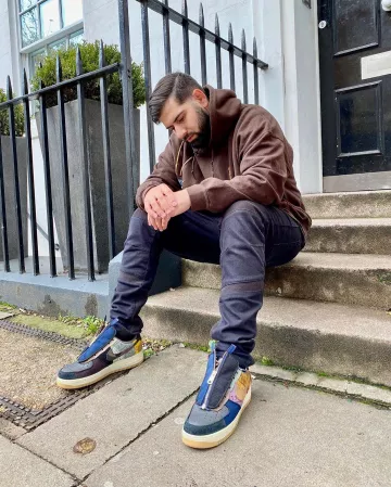 The pair of sneakers Nike Air Force 1 Low Fossil TS scope by Qias Omar on his account Instagram @qiasomar