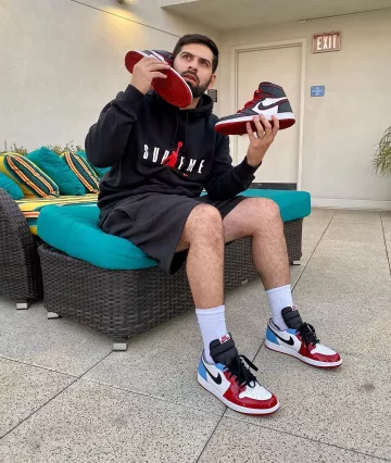 Sneakers Nike Air Jordan 1 Fearless OG worn by Qias Omar on his account Instagram @qiasomar