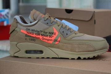 Air Max 90 OFF-WHITE Desert Ore sur le compte Instagram de @thesneakerview