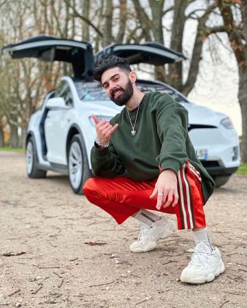 Adidas Yeezy 500 Bone White worn by So style account on the Instagram of @sostyle_off
