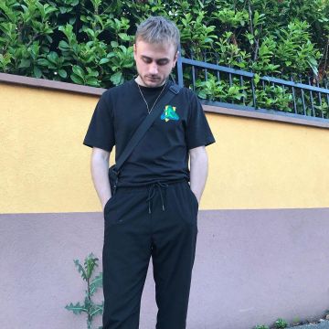 T-Shirt Palace sur le compte Instagram de @laroutineyt