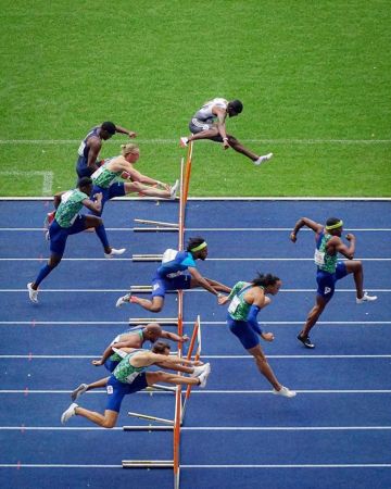 Nike superfly elite of Omar McLeod on the account Instagram of @_warrior_child_