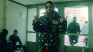 DIESEL W-piatig-peace Puffer Jacket - Black - porté par SCH dans SCH - R.A.C. (Clip officiel)