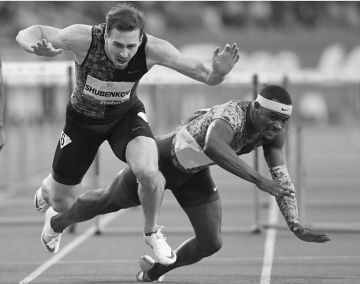 Nike superfly elite of Omar McLeod on the account Instagram of @_warrior_child_