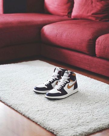 LA TO CHICAGO sur le compte Instagram de @snkrsonly