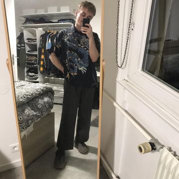 Chemise Dragon de La routine sur le compte Instagram de @laroutineyt