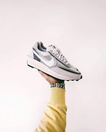 SACAI NIKE WAFFLE 2019 sur le compte Instagram de @snkrsonly