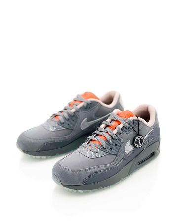 Air Max 90 The Basement Glasgow on the account Instagram of @pluggi_de
