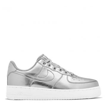 Air Force 1 Low Metallic Chrome (W) sur le compte Instagram de @sneakerboy
