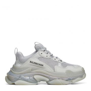 Balenciaga Triple S Clear Sole (W) en la cuenta de Instagram de @sneakerboy