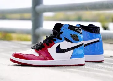 Jordan 1 high fearless UNC sur le compte Instagram de @realsethfowler