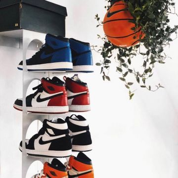 AJ1 bred toe porté par snkrsonly   sur le compte Instagram de @snkrsonly 