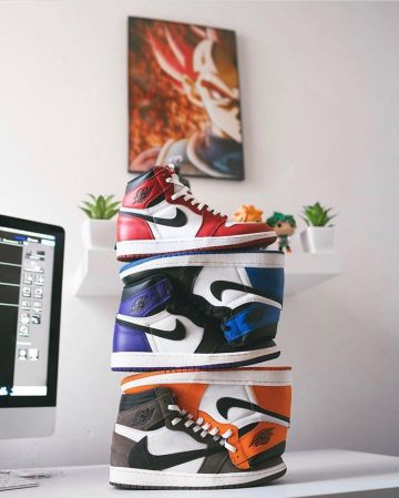 Jordan 1 bred sur le compte Instagram de @snkrsonly