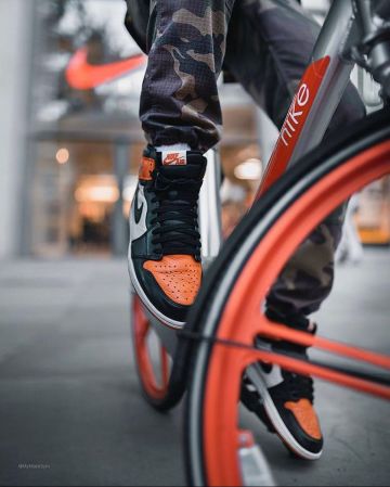 Jordan 1 shattered de sur le compte Instagram de @snkrsonly
