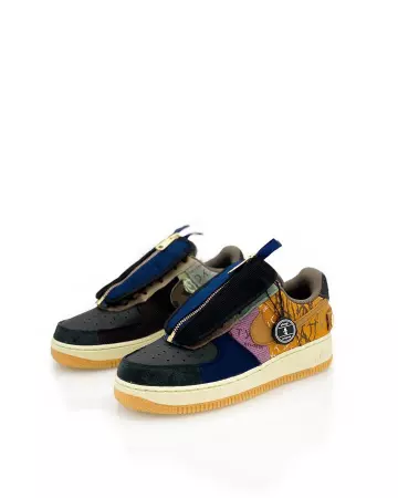Air Force 1 Low Travis Scott Cactus Jack sur le compte Instagram de @pluggi_de