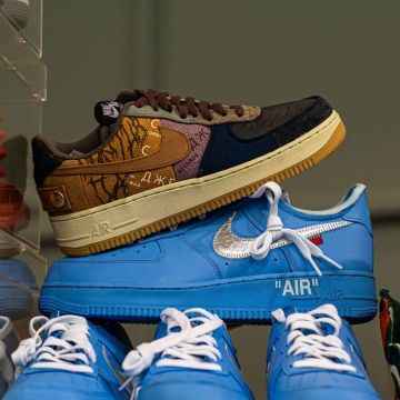 Air Force 1 Low Off-White MCA University Blue sur le compte Instagram de @sneakercon