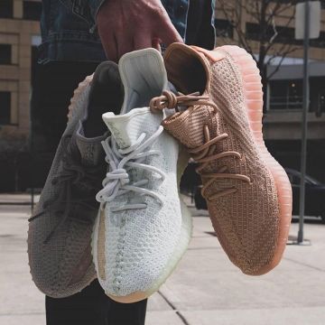 Adidas Yeezy Boost 350 V2 Trfrm en la cuenta de Instagram de @quezappas