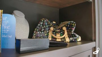 Sac Louis Vuitton, KEEPALL 45 BLACK MULTICOLOR LIMITED EDITION de Tyga dans Tyga revela sus locos armarios con más de $ 100k en zapatillas | Armarios complejos