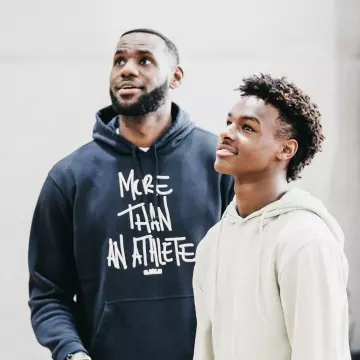 Hoodie porté par LeBron James sur le compte Instagram de @kingjames