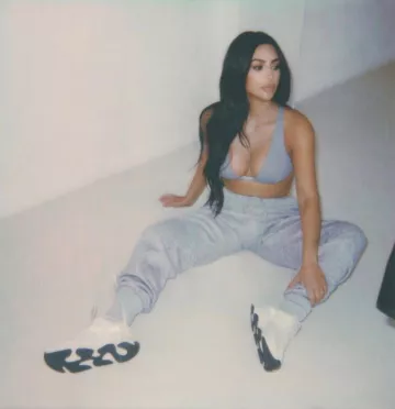 Adidas Yeezy Boost 700 Analog de Kim Kardashian en la cuenta de Instagram de @kimkardashian