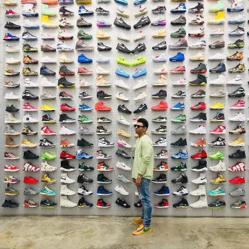 Air Yeezy 2 Red October en la cuenta de Instagram de @basedofhype