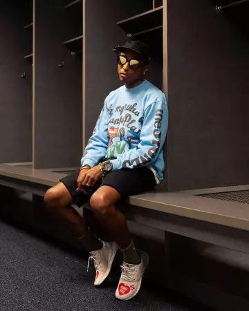 ADIDAS X PHARRELL WILLIAMS X HUMAN MADE SOLAR HU de Pharrell Williams sur le compte Instagram de @pharrell