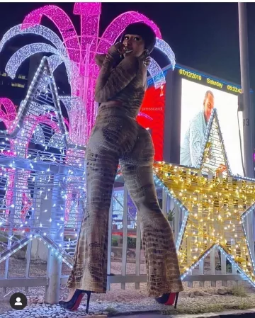 Chaussure à talon Christian Louboutin de Cardi B sur le compte Instagram de @iamcardib