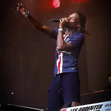 Maillot PSG 2019/2020 Domicile sur le compte Instagram de @didditrix