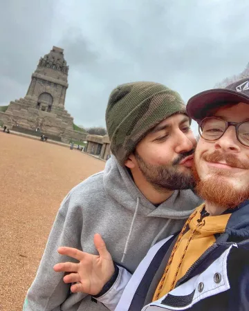 La gorra roja de Volcom de Cyril en la cuenta de Instagram de @legrandjd