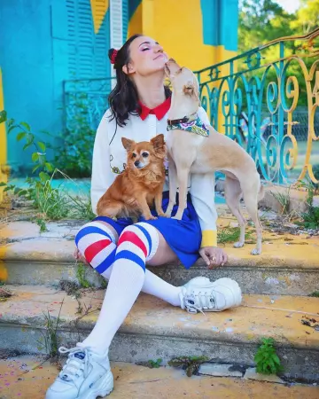 Skirt blue Natoo account on the Instagram of @natoogram