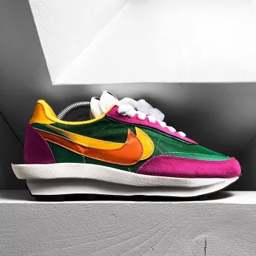 Nike LD Waffle cardigan Pine Green on the account Instagram of @everyday.supply