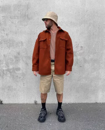 Balenciaga track 2 negro en la cuenta de Instagram de @nclgallery