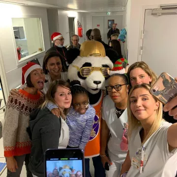 Suéter de lana jacquard de albaricoque de Alessandra Sublet en la cuenta de Instagram de @alessandra_sublet