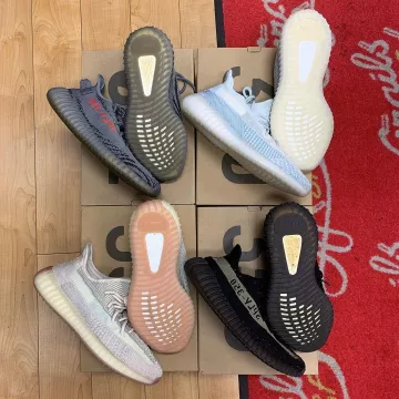 Adidas Yeezy Boost 350 V2 Beluga 2.0 en la cuenta de Instagram de @grails.sf