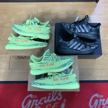 Adidas Yeezy Boost 350 V2 Semi Frozen Yellow en la cuenta de Instagram de @grails.sf