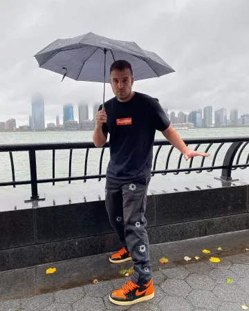 Jordan 1 Rtro High Shattered Backboard 3.0 Max Miller on the account Instagram of @miller
