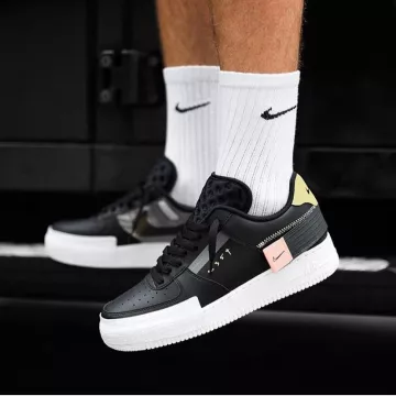 on the account Instagram of @limited_resell