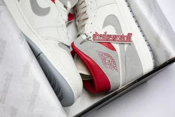 Sneakers Nike Air Jordan 1 Mid Premium Sneakersnstuff on the account Instagram of @sneakersnstuff